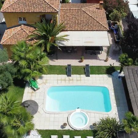 Villa Sous La Paillote...